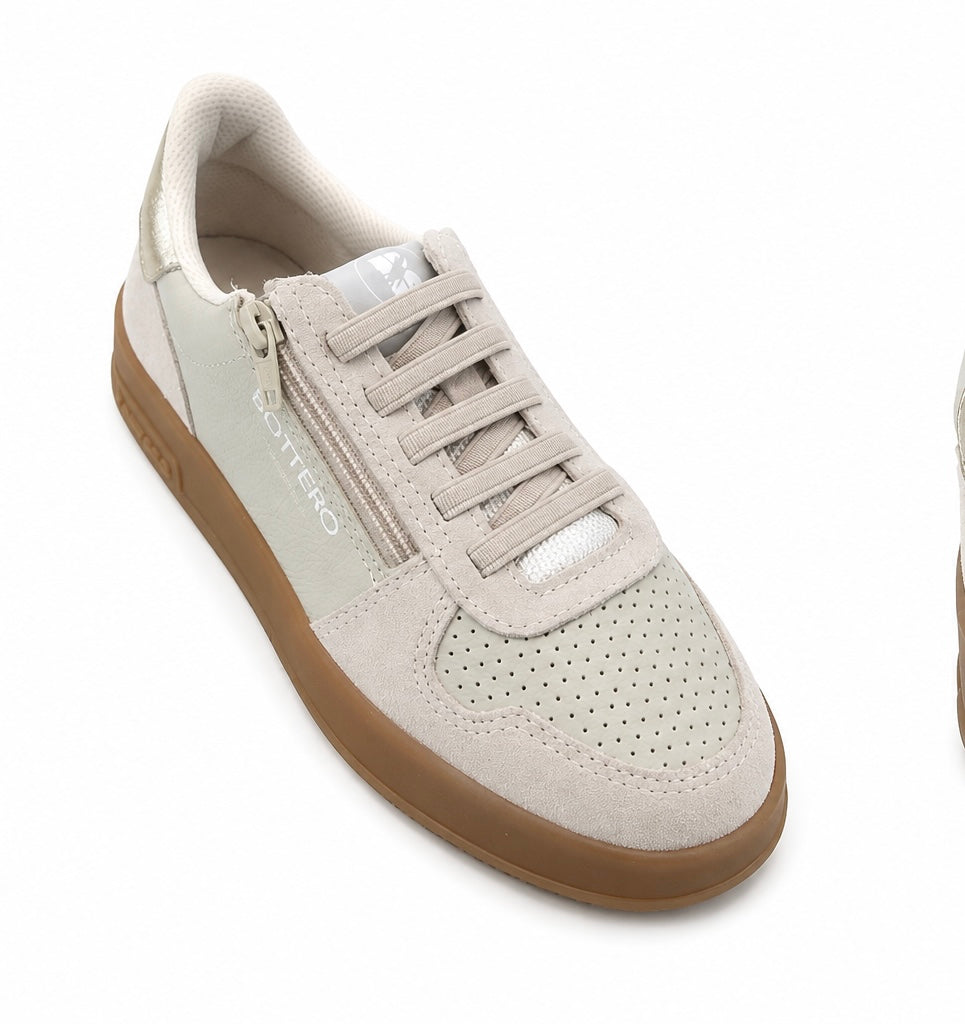 Blythe Sneakers