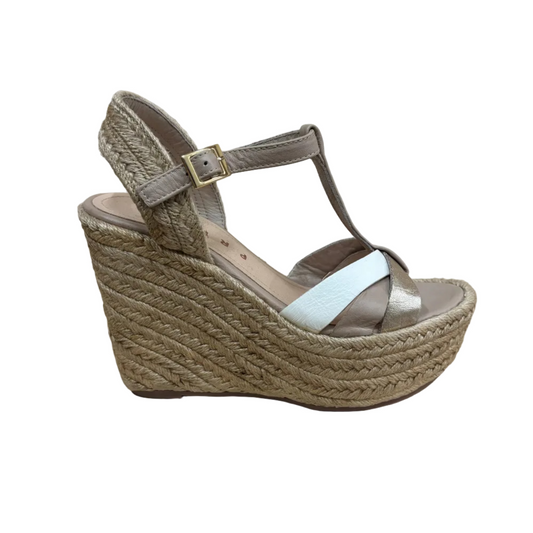 Pella Wedge