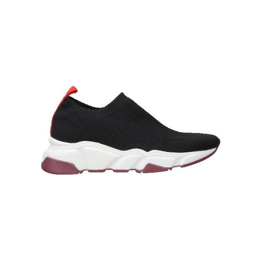 Aila Sneaker